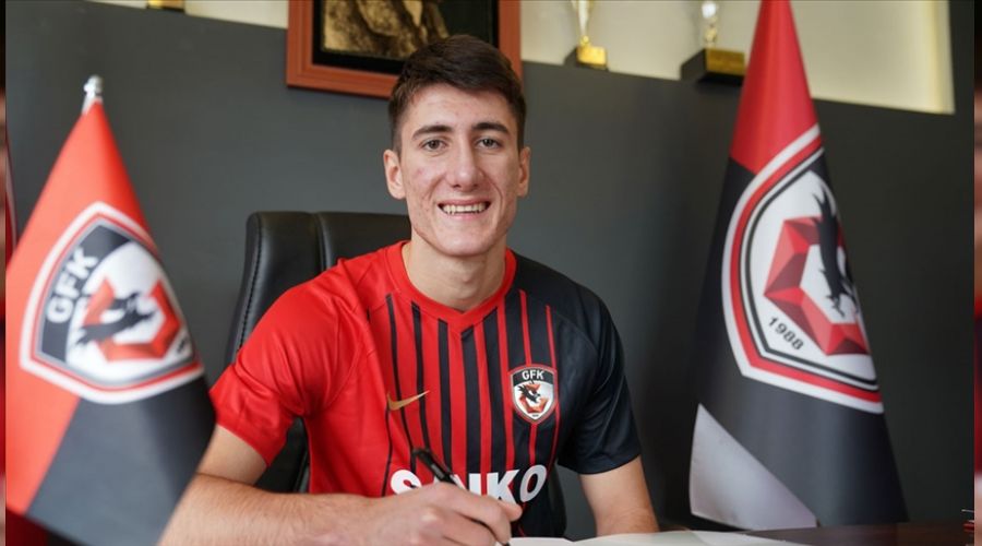 Gaziantep'e Makedon orta saha