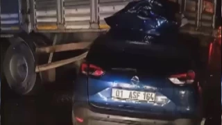 Gaziantep'te otomobil tıra arkadan çarptı: 1 ölü, 3 yaralı