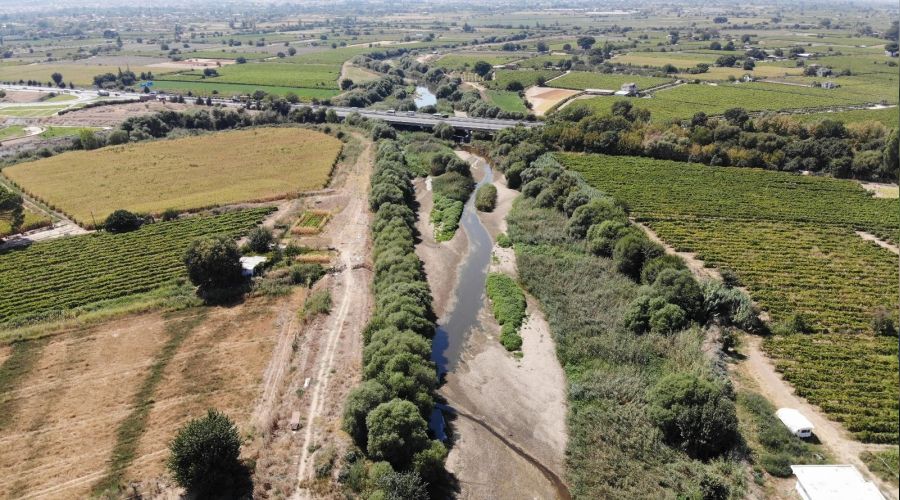 Gediz Nehri kuruma noktas�na geldi