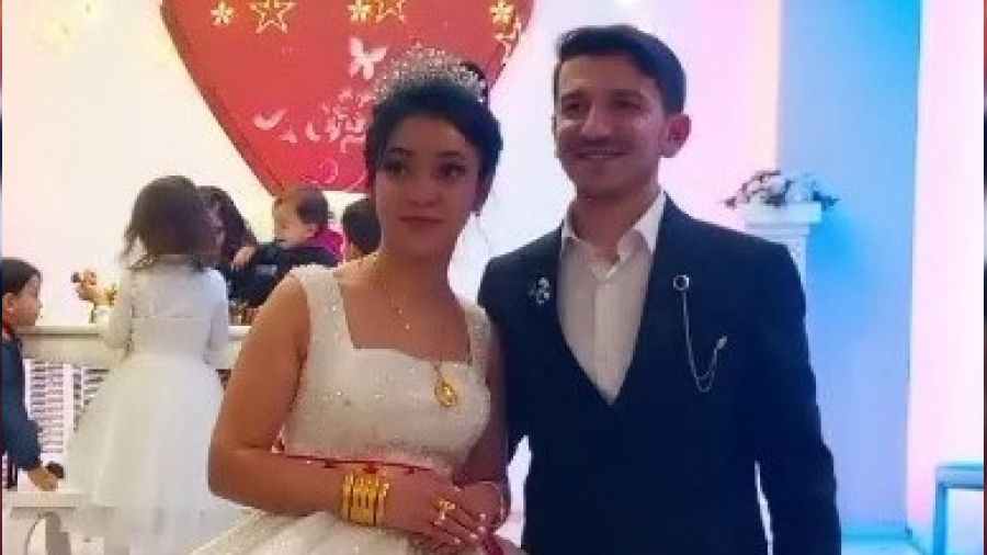 Gelin ve damat d���n gecesi depremde �ld�