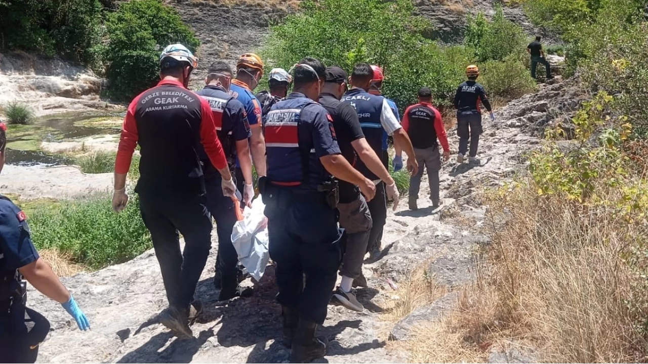 Genç adam Ballıkayalar'da ölü bulundu