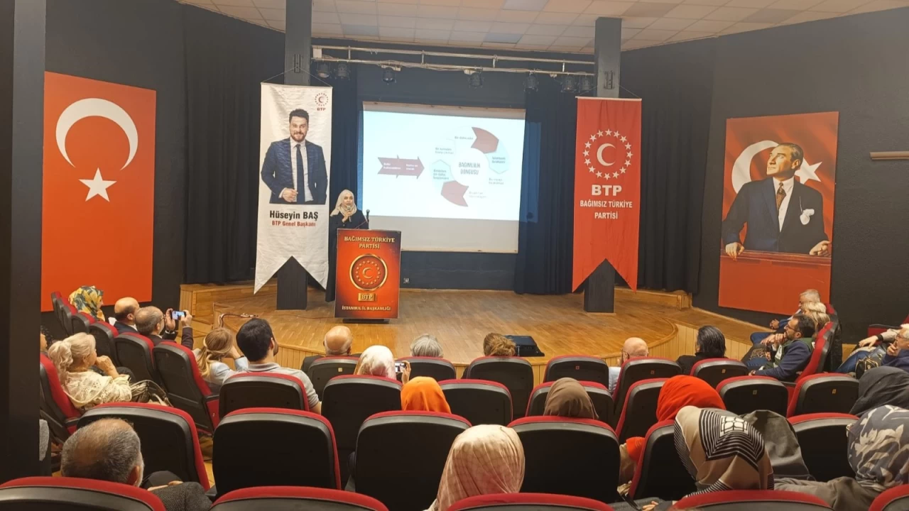 "Gençlerin önüne Atatürk'ü model olarak koymalıyız."