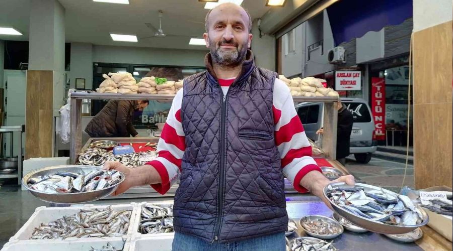 Giresunlu balıkçıların hamsi isyanı