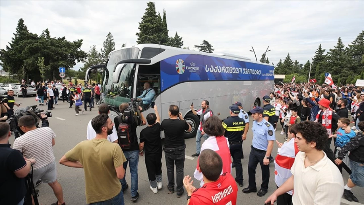 Gürcistan Milli Takımı'na coşkulu karşılama