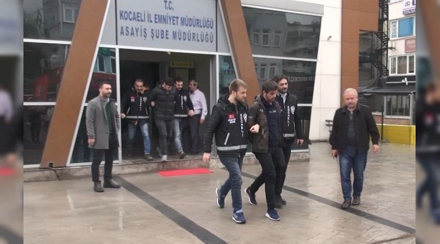 G�rcistan'a ka�arken yakay� eleverdiler