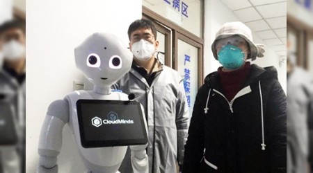 Hafif hastaları robotlar tedavi ediyor