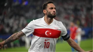 Hakan �alhano�lu'na veda