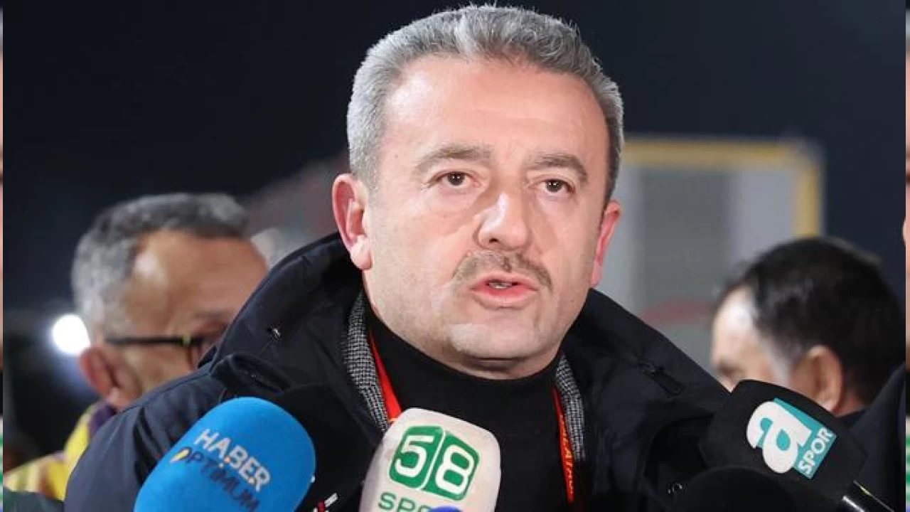 "Hakem düdüğünü asmak zorundadır"