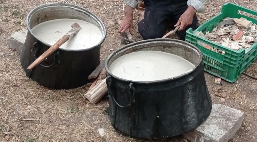 Hisarc�k'ta organik �z�m pekmezi imalat� ba�lad�