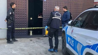 �ki g�n �nce kiralad��� i� yerinde �l� bulundu