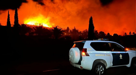 spanya'da orman yangn: 11 ev ve 140 hektar alan kl oldu