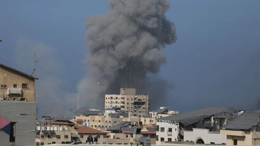 �srail Filistinlileri Gazze'nin g�neyinde de vurdu