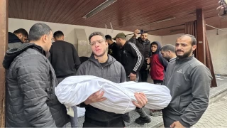 İsrail Gazze'de özellikle çocukları katlediyor