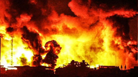 İsrail, Gazze'ye bir saatten az sürede 100'den fazla hava saldırısı düzenledi