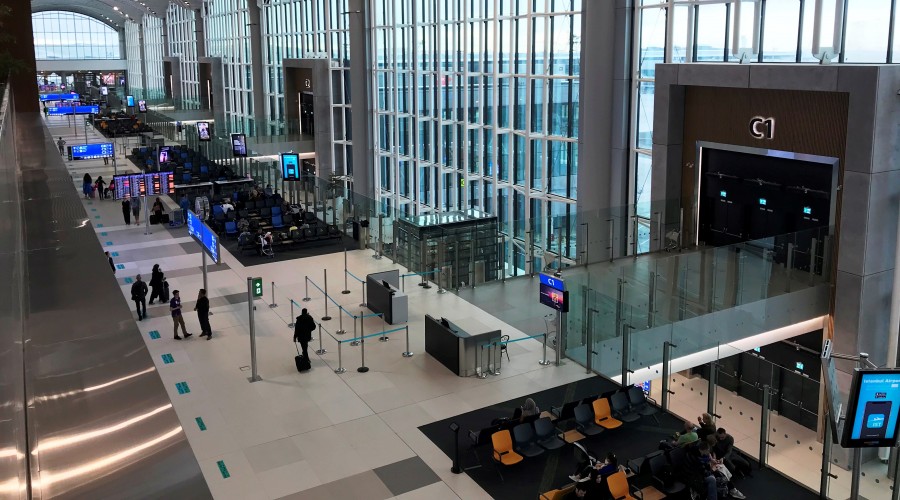 İstanbul’a ilk yolcular geldi