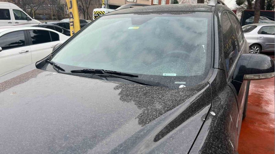 İstanbul'a yağmur beklenirken çamur yağdı