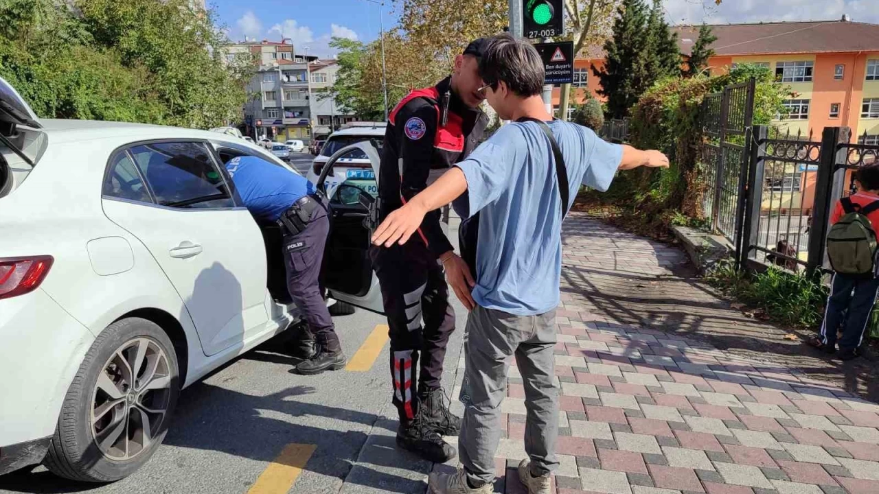 İstanbul'da okul önlerinde sıkı denetim
