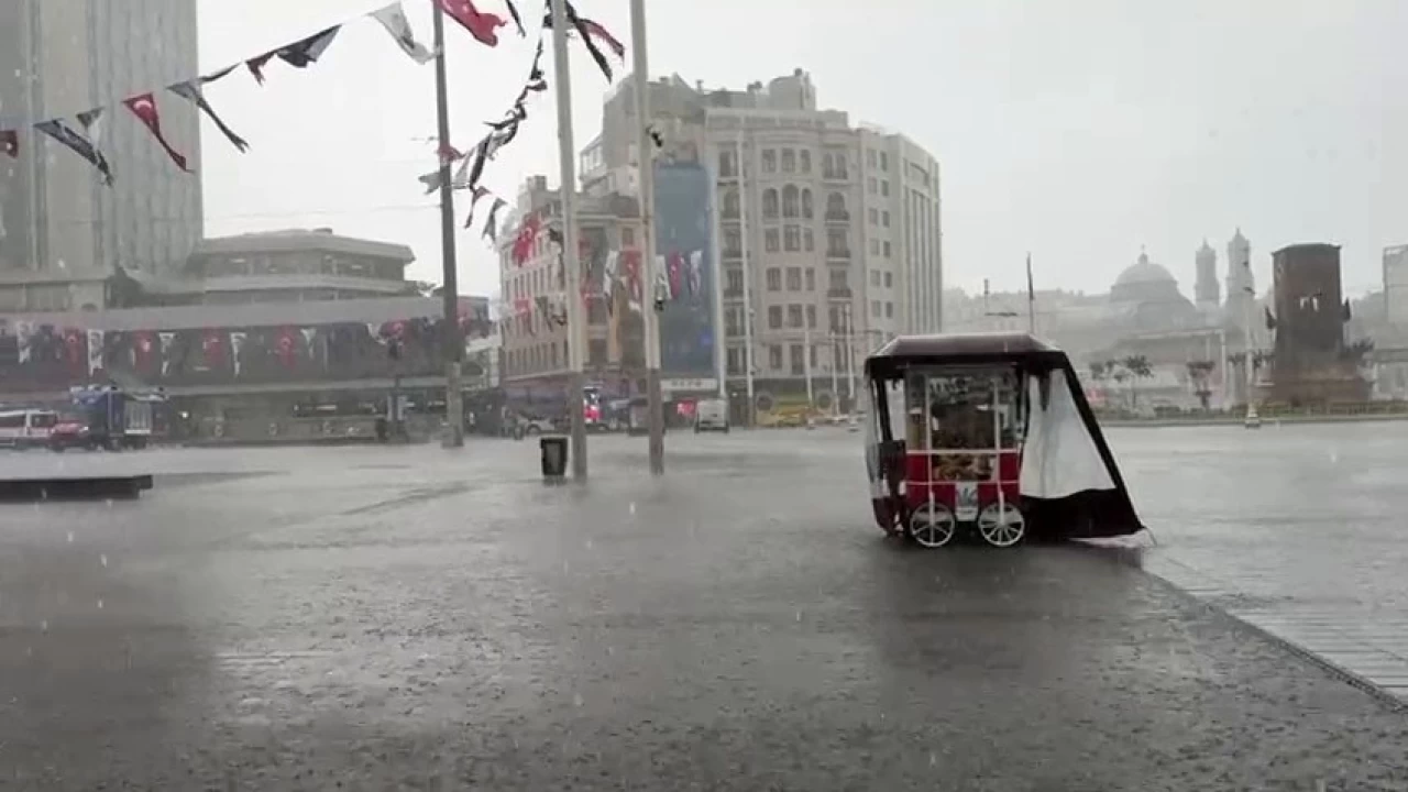 İstanbul'da sağanak yağış