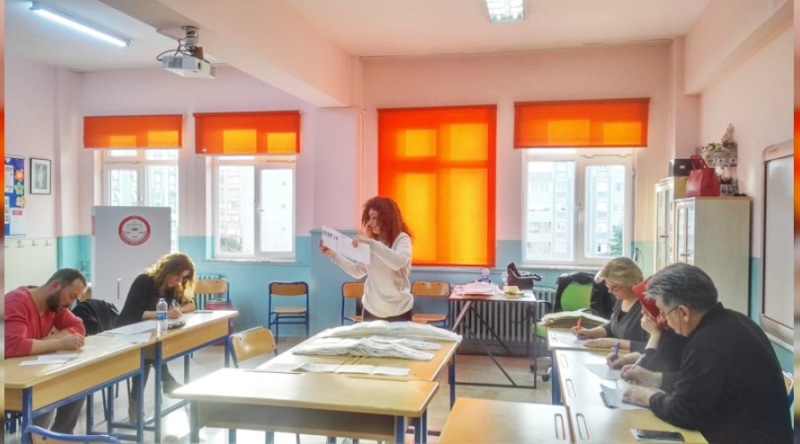 �stanbul'da yerel se�im k�rd���m�