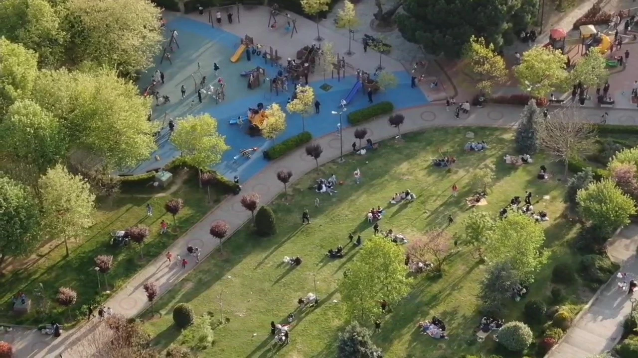 İstanbullular deprem sonrası parklara akın etti