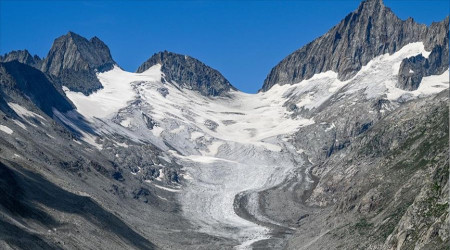 İsviçre'deki buzullar eriyor