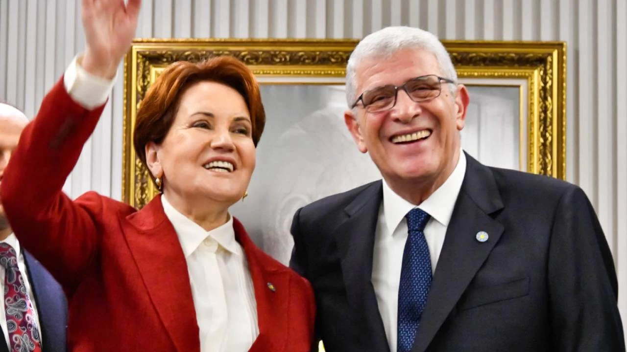 İYİ Partide devir teslim töreni: Dervişoğlu koltuğu Akşener'den devraldı