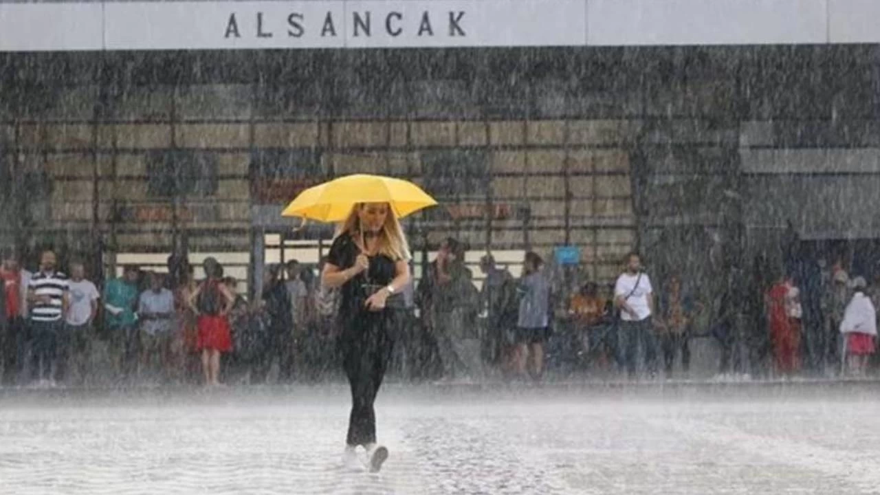 İzmir başta olmak üzere bazı iller için şiddetli yağış uyarısı