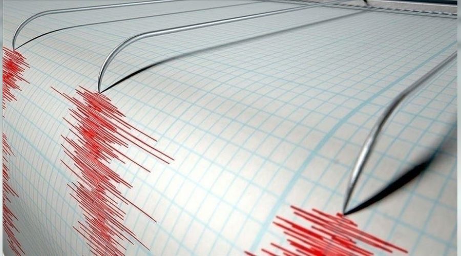 Urla a��klar�nda 4,3 b�y�kl���nde deprem