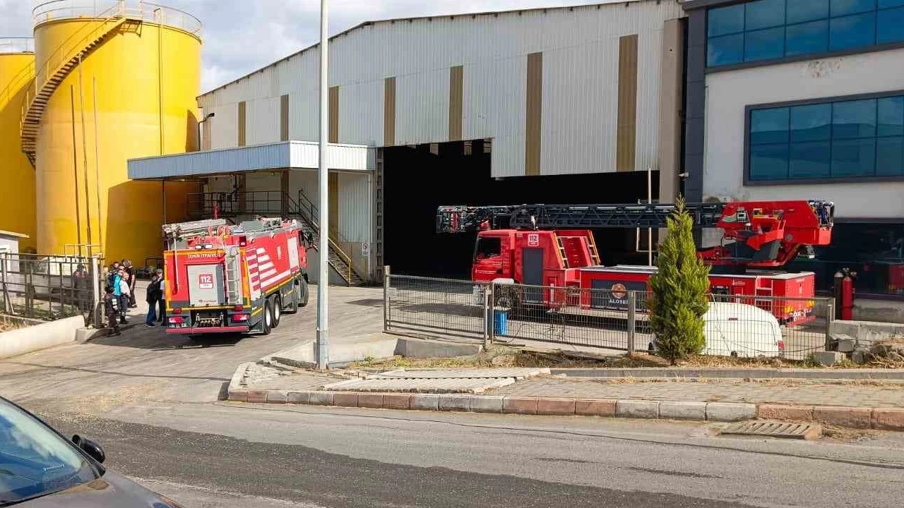 İzmir'de fabrikada patlama