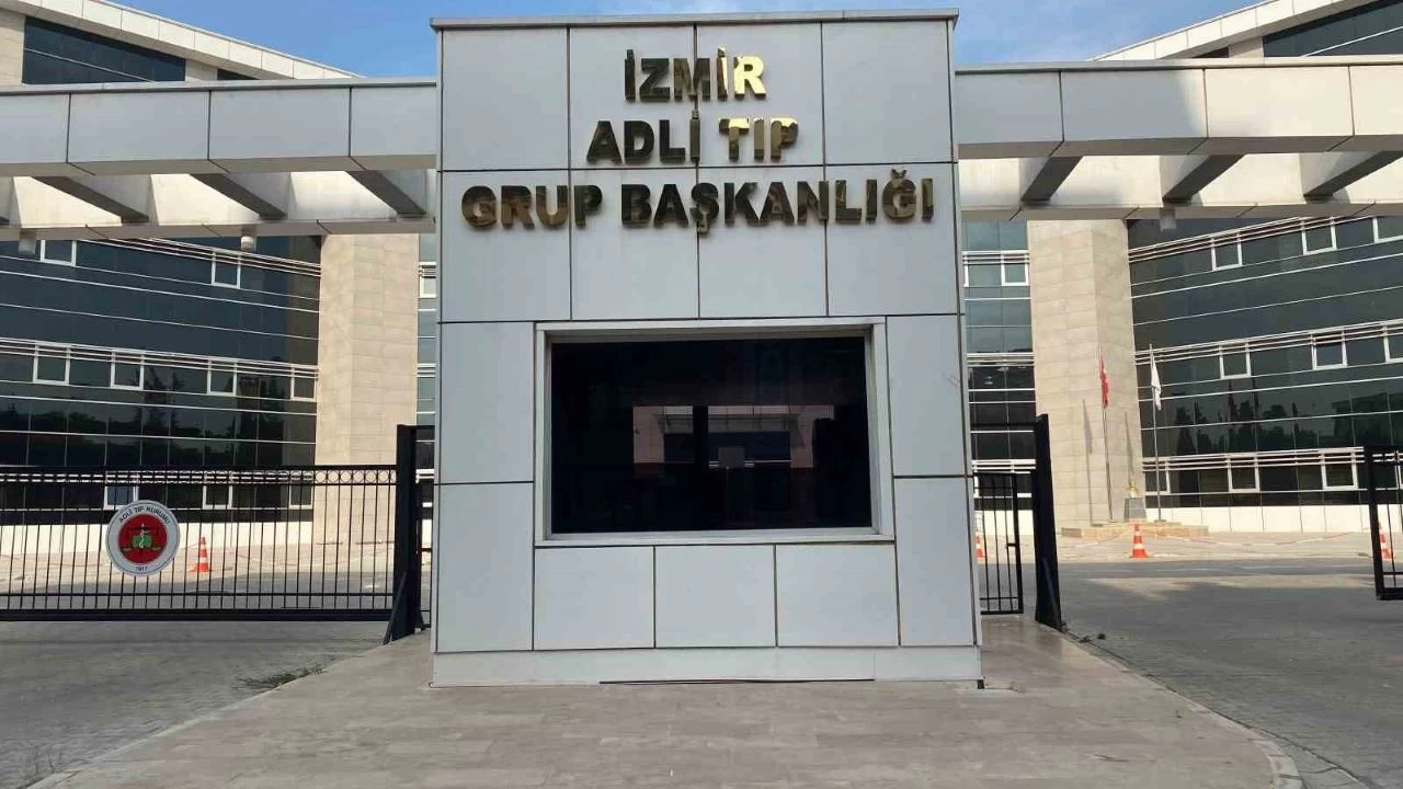 İzmir'de karısı tarafından tabancayla vurulan adam öldü