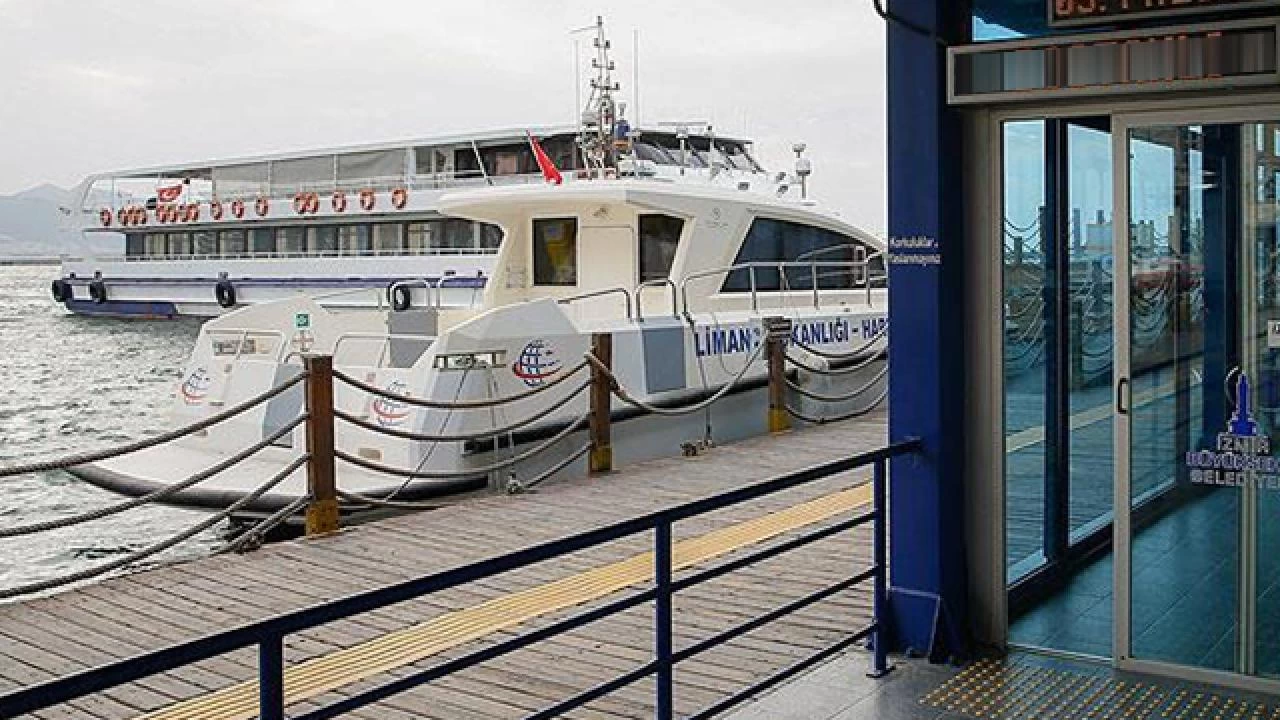 İzmir'de vapur seferleri yeniden başladı