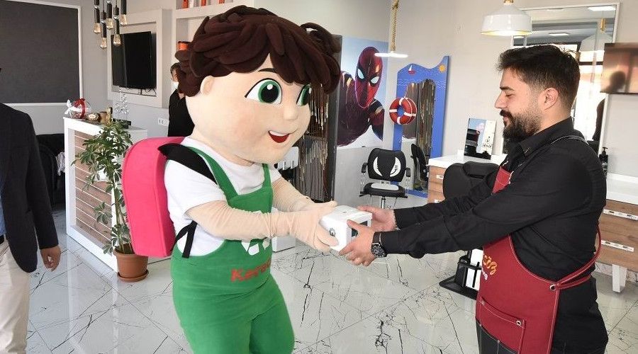 Karatay'da atık jiletler geri dönüşüm için toplanıyor