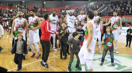 Karyaka'da eyrek final sevinci