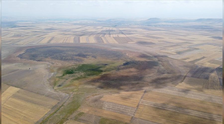 Kars'taki Kuyucuk Gölü de kurudu