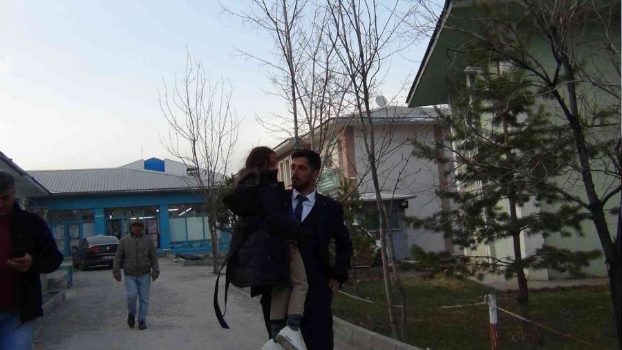 Kayıp kız çocuğu ailesine teslim edildi