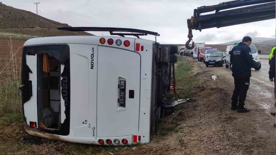 Kayseri'de cezaevi aracı devrildi: 1 mahkum öldü, 14 yaralı