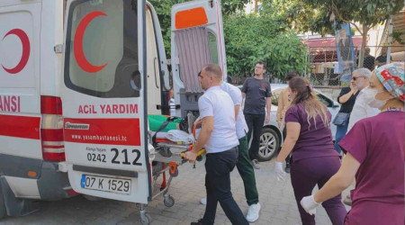 Kız öğrencilerin kavgasına baba da dahil oldu