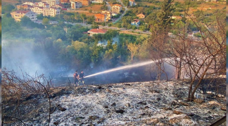Kocaeli'de aalk alan alevlere teslim oldu