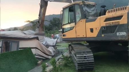 Kyceiz'de kaak yaplar yklyor