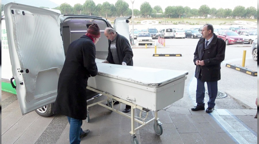 Kredi kart� iki karde�e �l�m getirdi