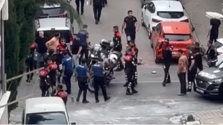 Kkekmece'de bir ahs polise saldrnca ayandan vuruldu