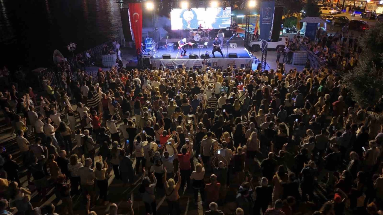 Kuşadası Sokak Festivali'nin ilk günü