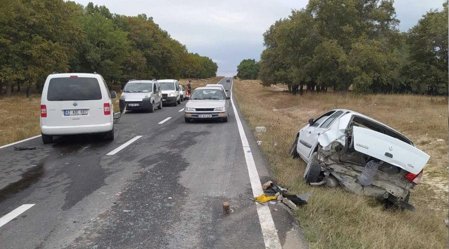 Lastiği değiştirmek isterken canından oluyordu