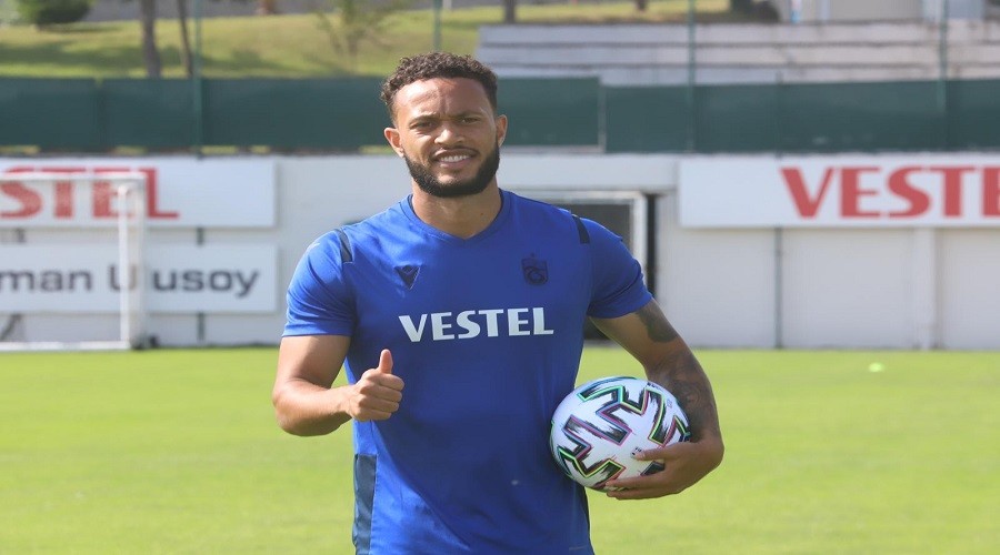 Lewis Baker iddial konutu