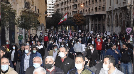 Lbnanllardan Merkez Bankas nnde protesto