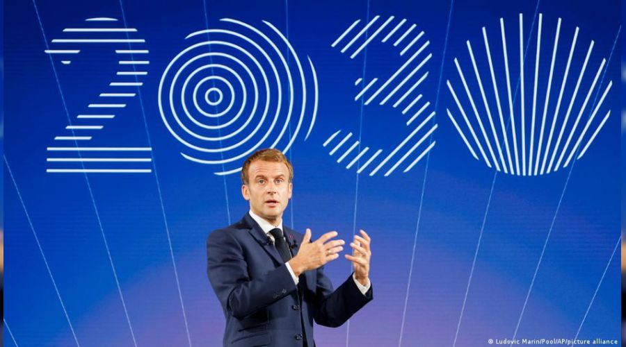 Macron se�im i�in kesenin a�z�n� a�t�