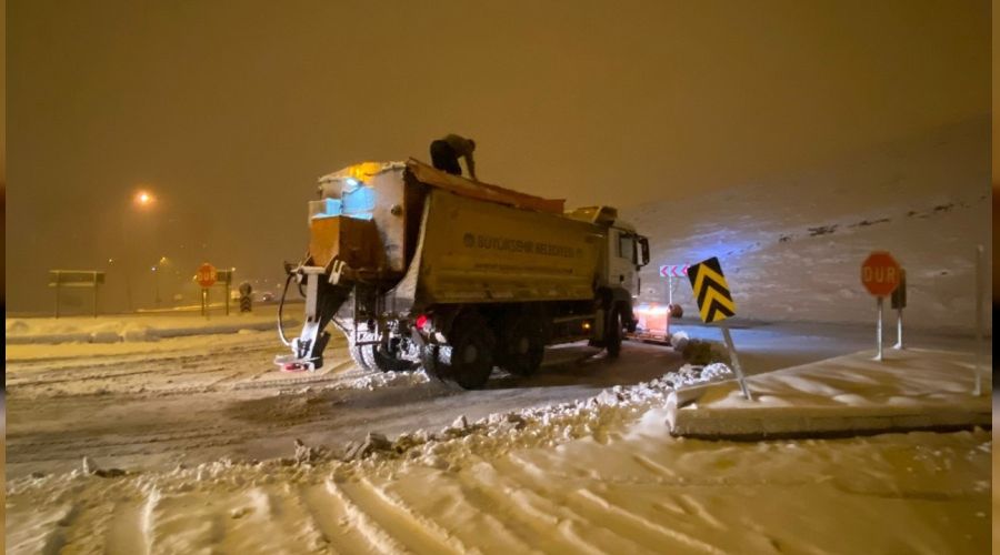 Malatya'da 80 mahallenin yolu kapandı