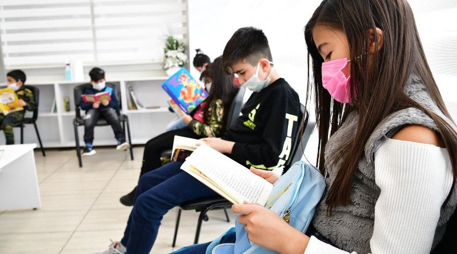 Mamak Belediyesi'nden miniklere kitap okuma etkinli�i