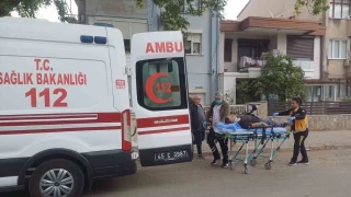 Manisa'da iskeleden düşen işçi ölümden döndü