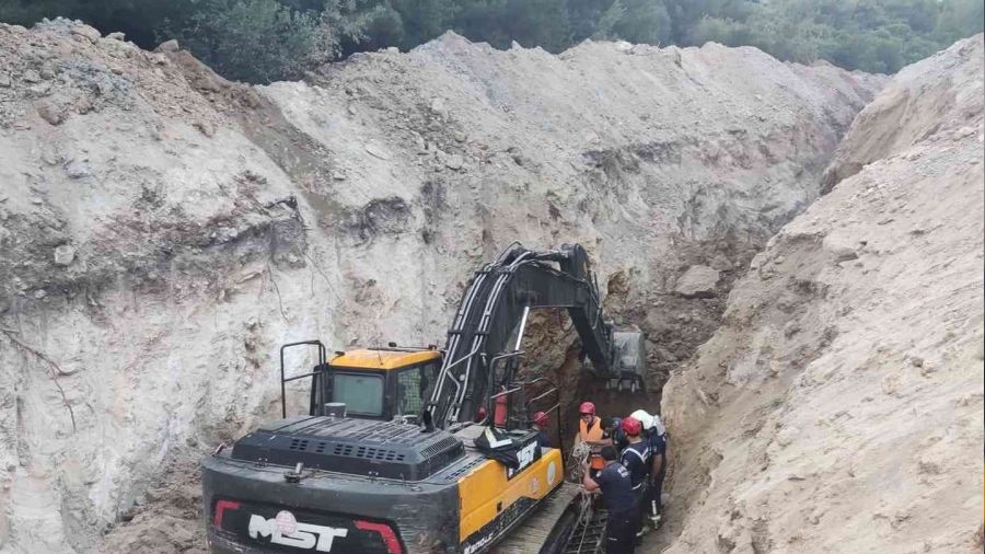 Manisa'daki gkte bir kiinin cesedi karld, bir kii aranyor